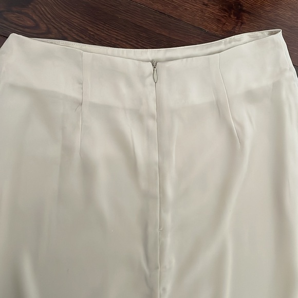 Slip style midi skirt - Picture 4 of 7